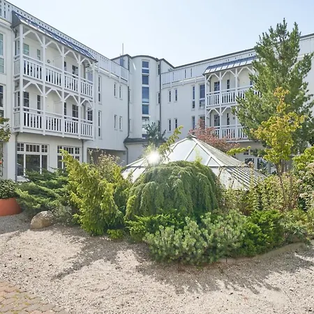 Mit Moeblierten Balkon In Apartment