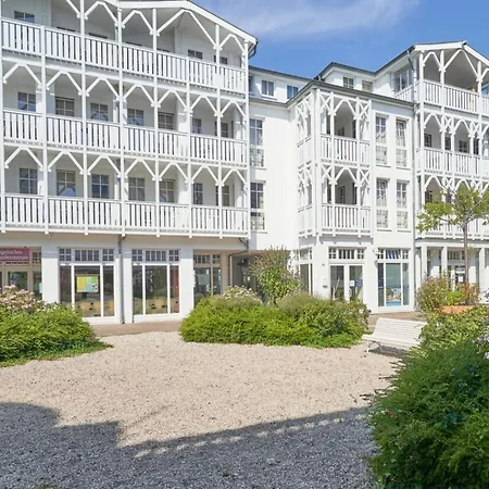 Apartment Mit Moeblierten Balkon In